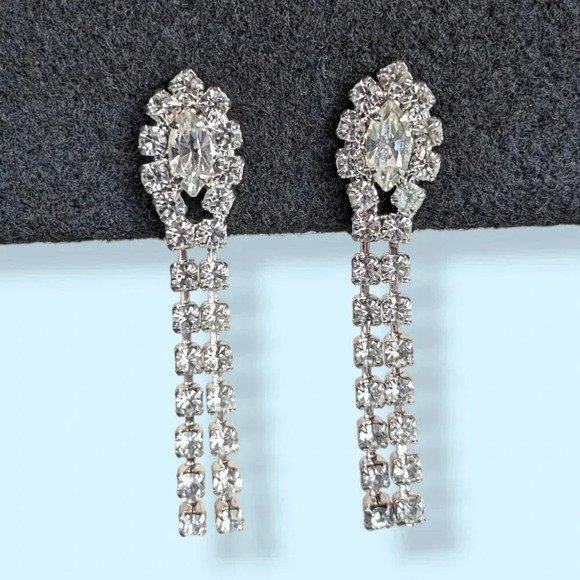 (2/$20) Vintage Dangling Rhinestone Earrings - Picture 2 of 6
